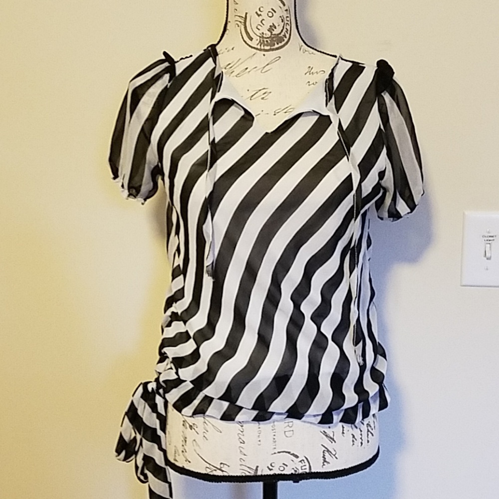 👚 BLACK & WHITE STRIPED SHEER TOP 👚